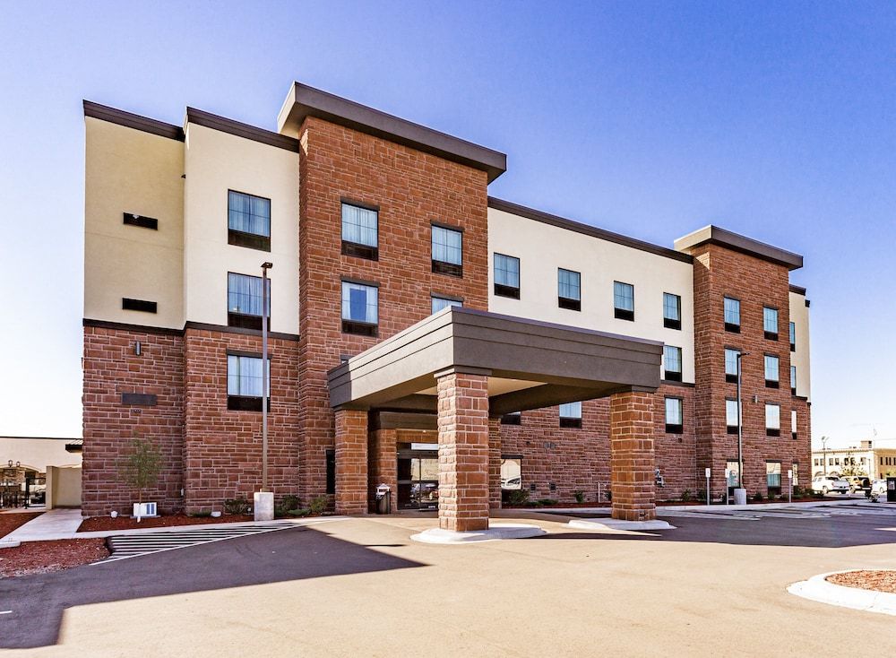 Cobblestone Hotel & Suites - Superior Duluth 4 estrellas en Superior