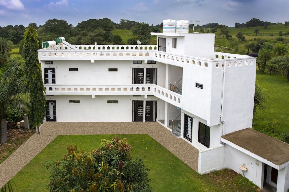 Narayan Niwas Resort 3