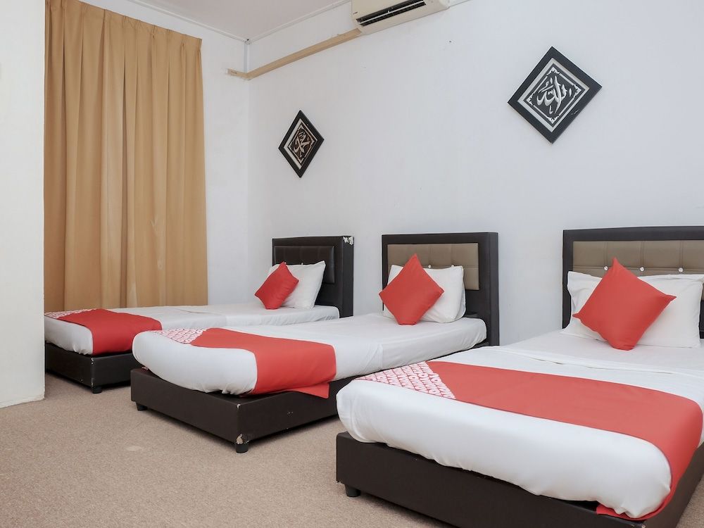 OYO 90180 Gemilang Hotel Kerteh 2 étoiles à Dungun