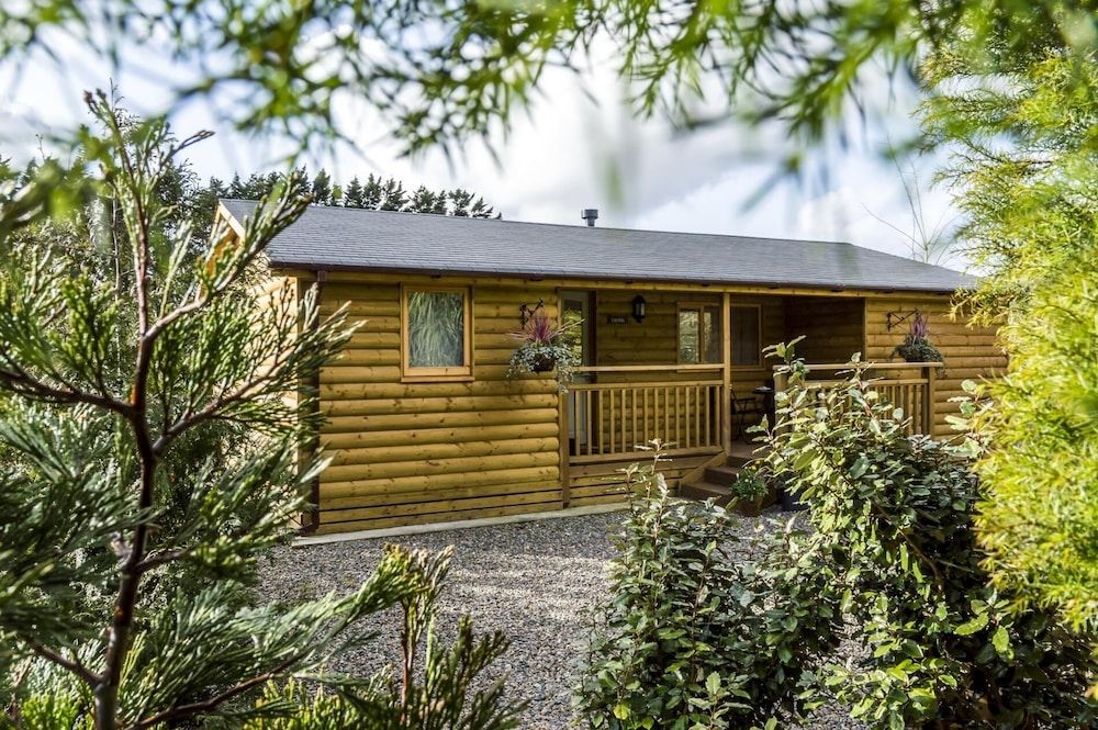 Fern Lodge - 2 Bedroom Log Cabin - Saint Florence -1 estrellas en Saint Florence