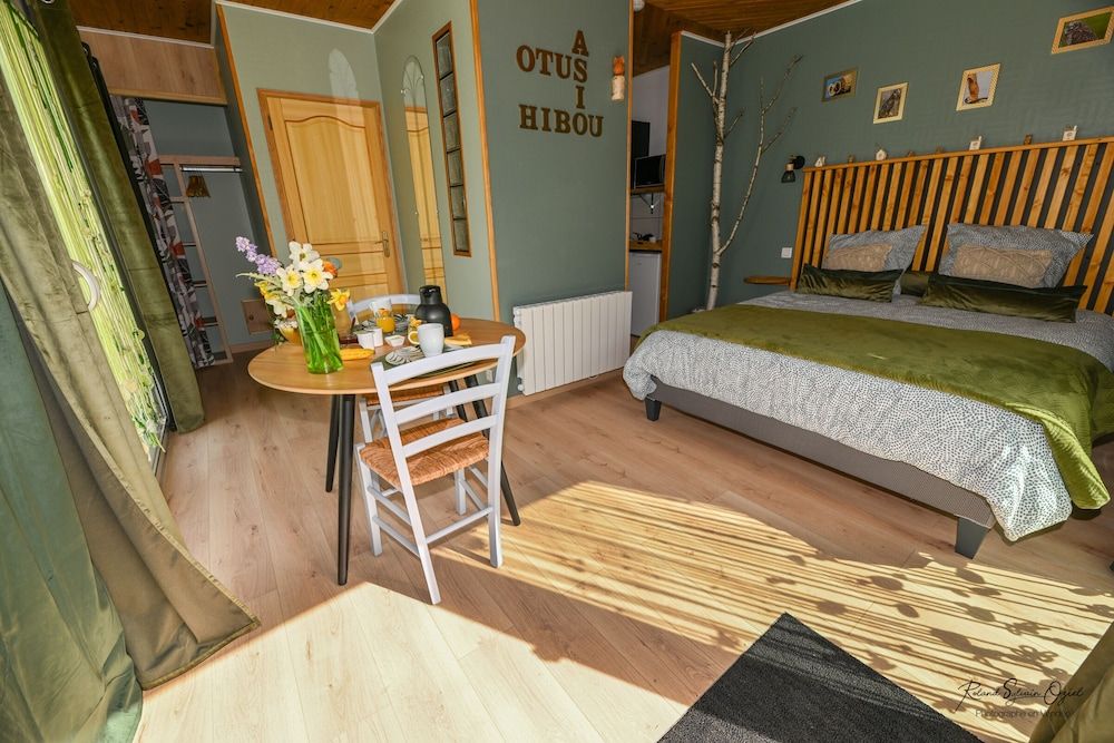 Casa Upupa -1 estrellas en Montreuil