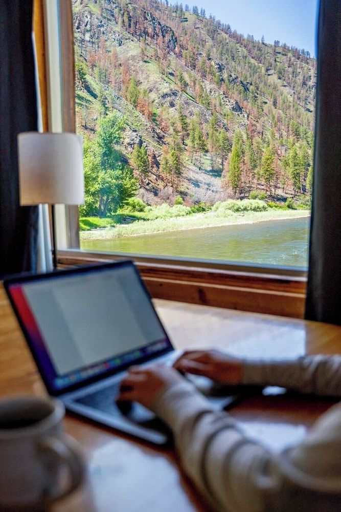 River's Fork Lodge 2