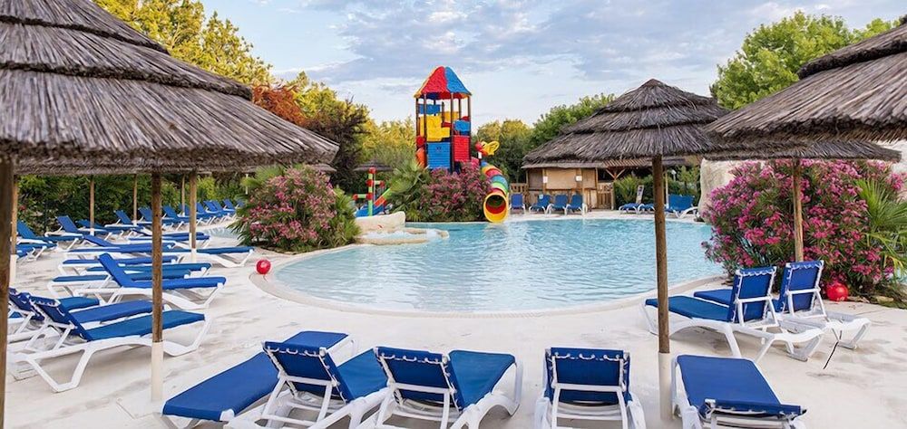 Camping L'évasion - Mobilhomes -1 estrellas en Martignac