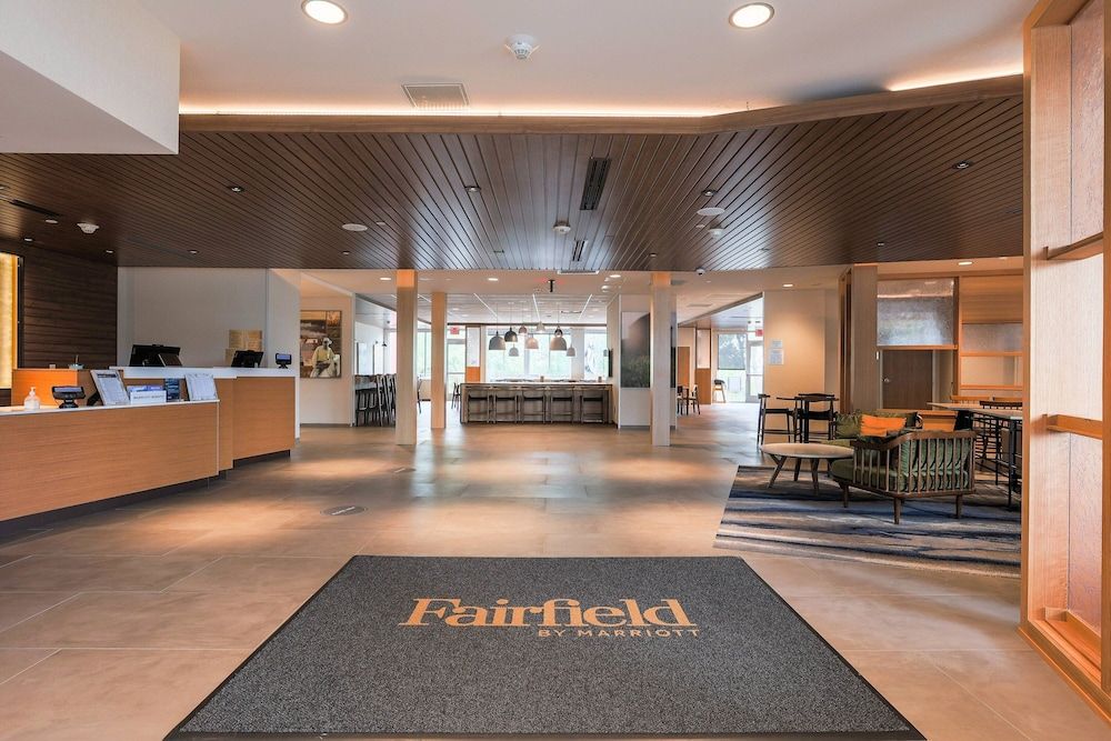 Fairfield Inn & Suites by Marriott Marquette 3