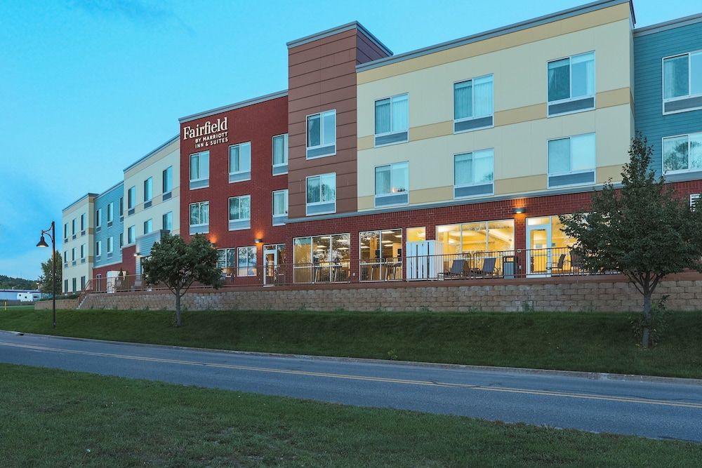 Fairfield Inn & Suites by Marriott Marquette -1 estrellas en Marquette