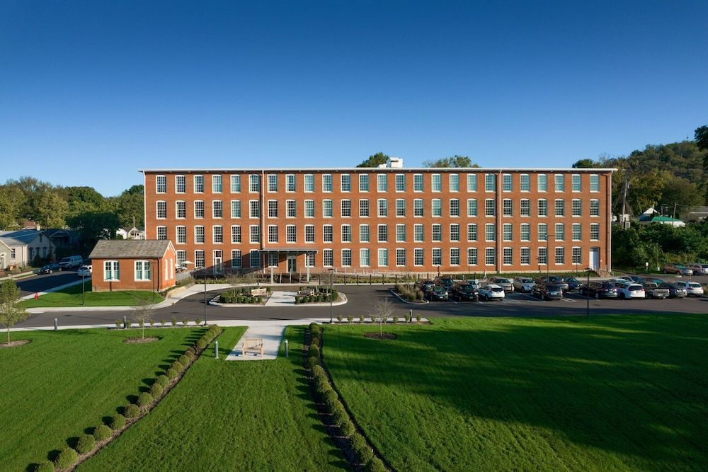 Fairfield Inn & Suites Madison Historic Eagle Cotton Mill -1 estrelas em Madison