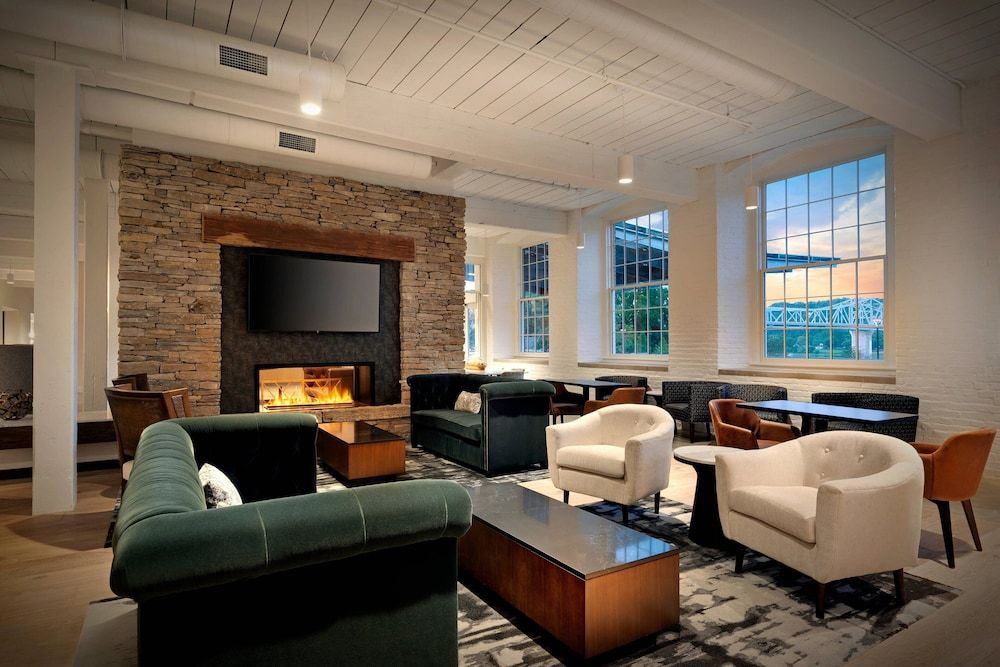 Fairfield Inn & Suites Madison Historic Eagle Cotton Mill 3