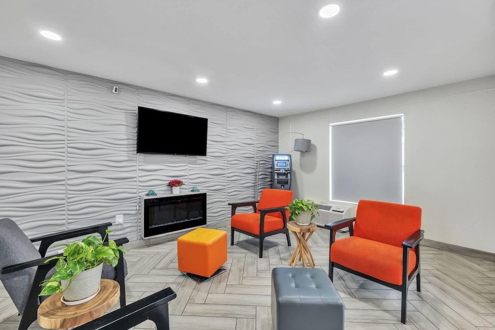 Super 8 by Wyndham Morganton 3