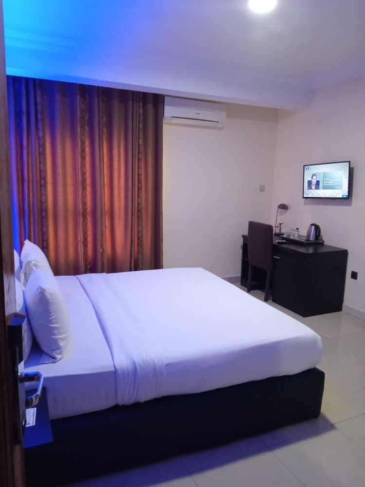 Kakanfo Inn And Conference Centre 3