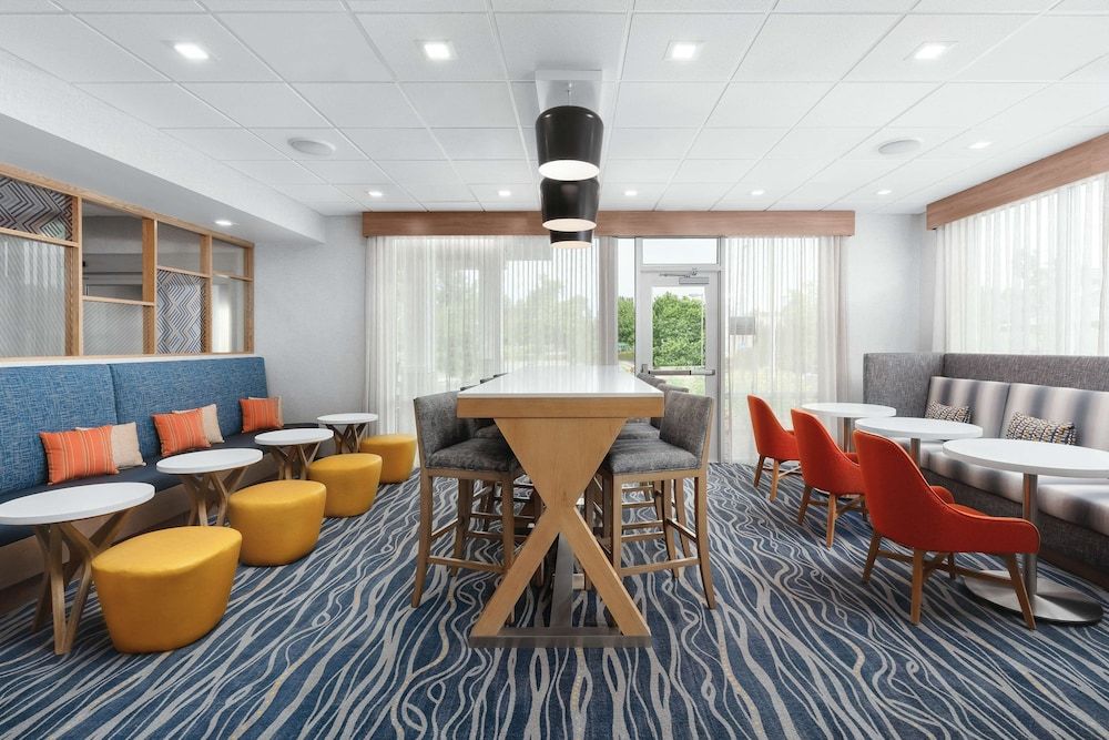 Hampton Inn Bellingham Airport 2