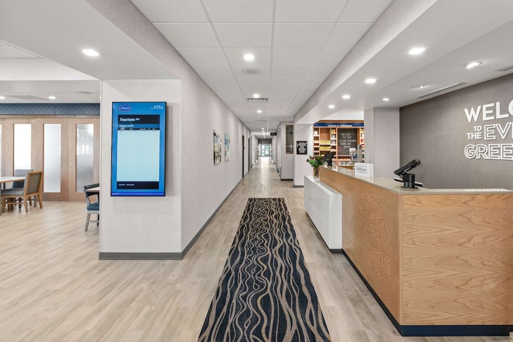 Hampton Inn Bellingham Airport 3