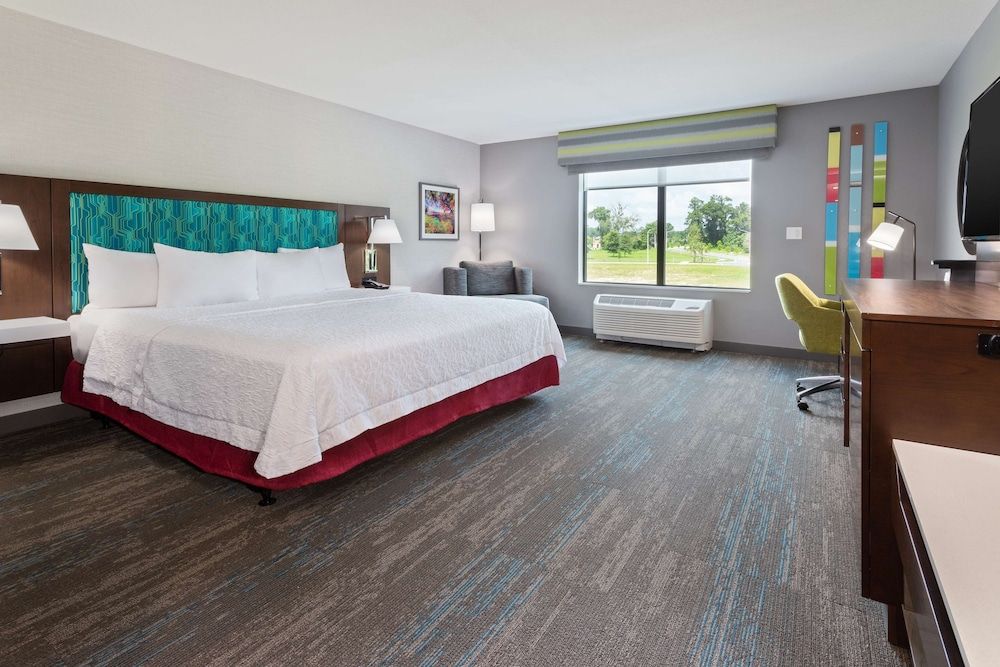 Hampton Inn & Suites Alachua I-75 2