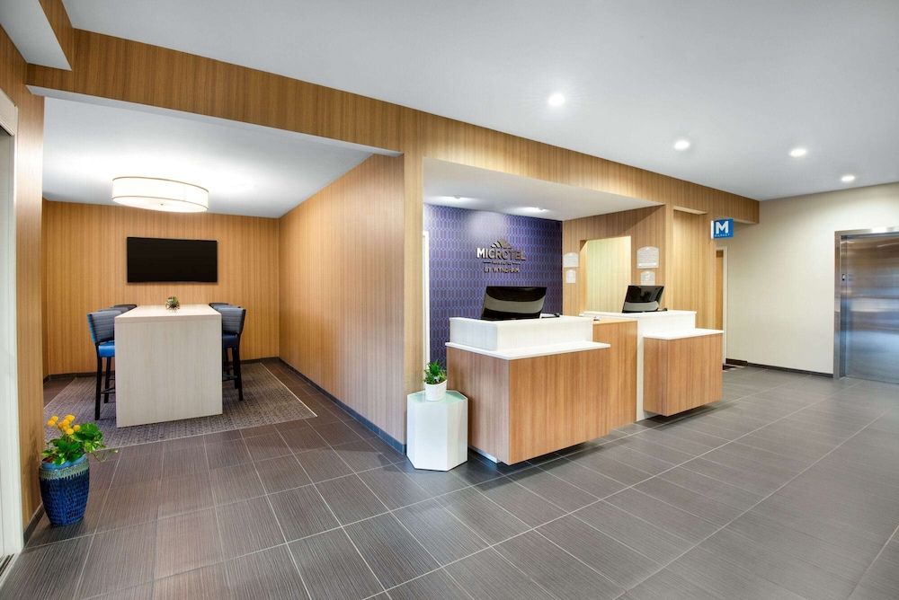 Microtel Inn & Suites by Wyndham Farmington 3