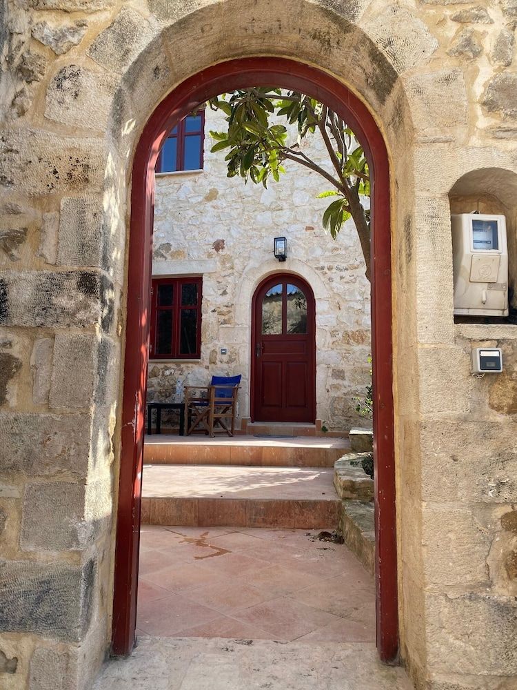 La Perla de Maroulas -1 estrellas en Maroulás
