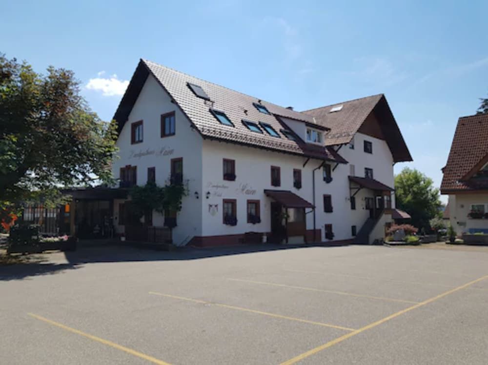Landgasthaus Hotel Maien 3 estrellas en Rheinfelden