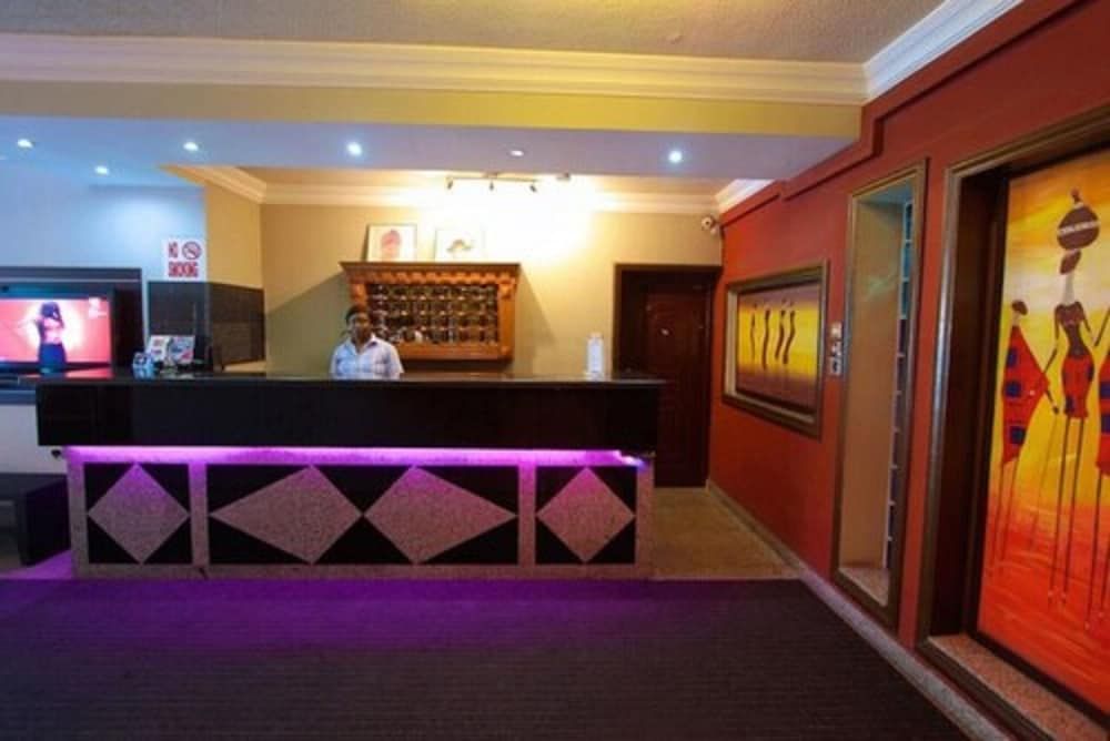 Carliza Hotel Apapa 2