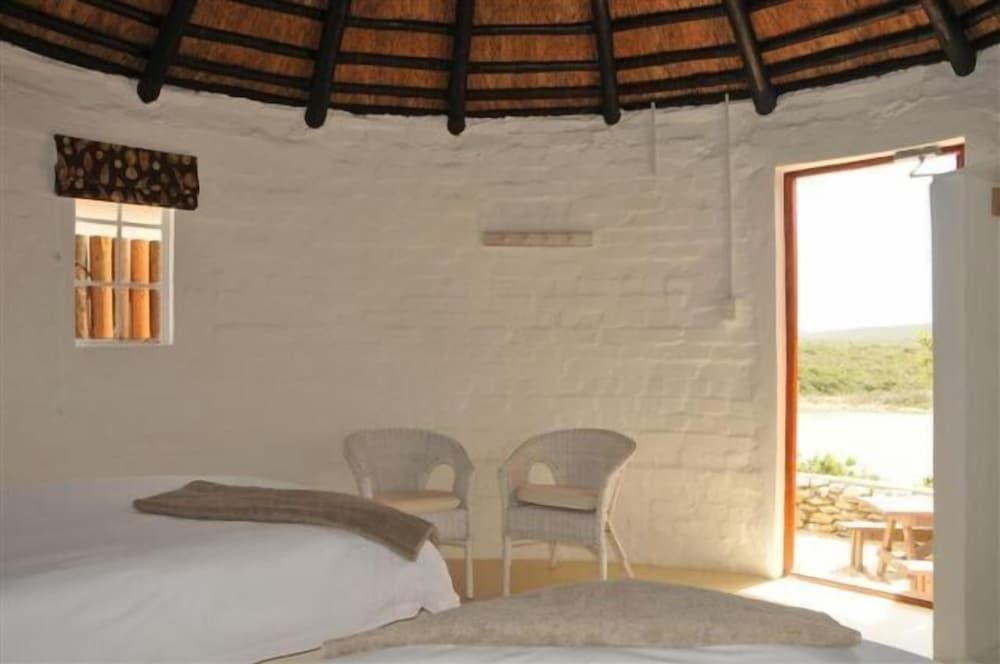 De Hoop Campsite Rondawels 2