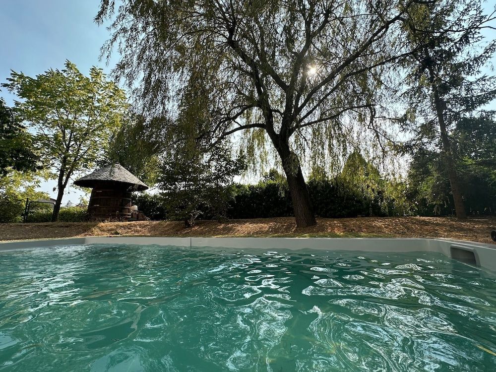 Logis Hôtel le Dahu 2 estrellas en Parigny