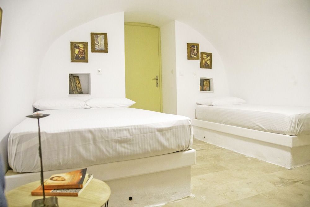 Areopolis Art Apartment 2