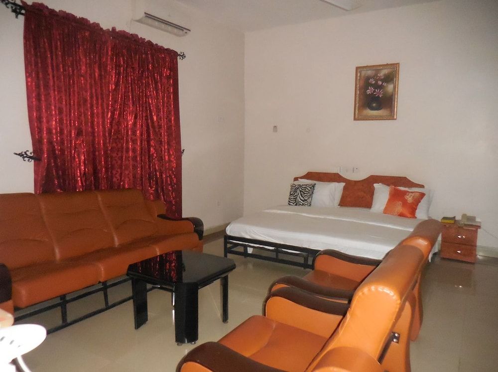 Clen Phil Hotels and Suites 3