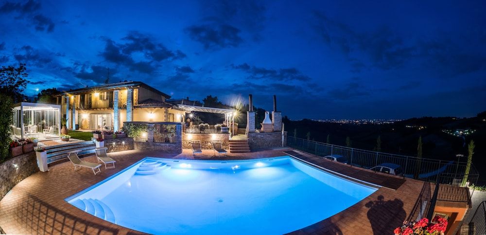 Agriturismo Acetaia Sereni -1 estrellas en Marano sul Panaro
