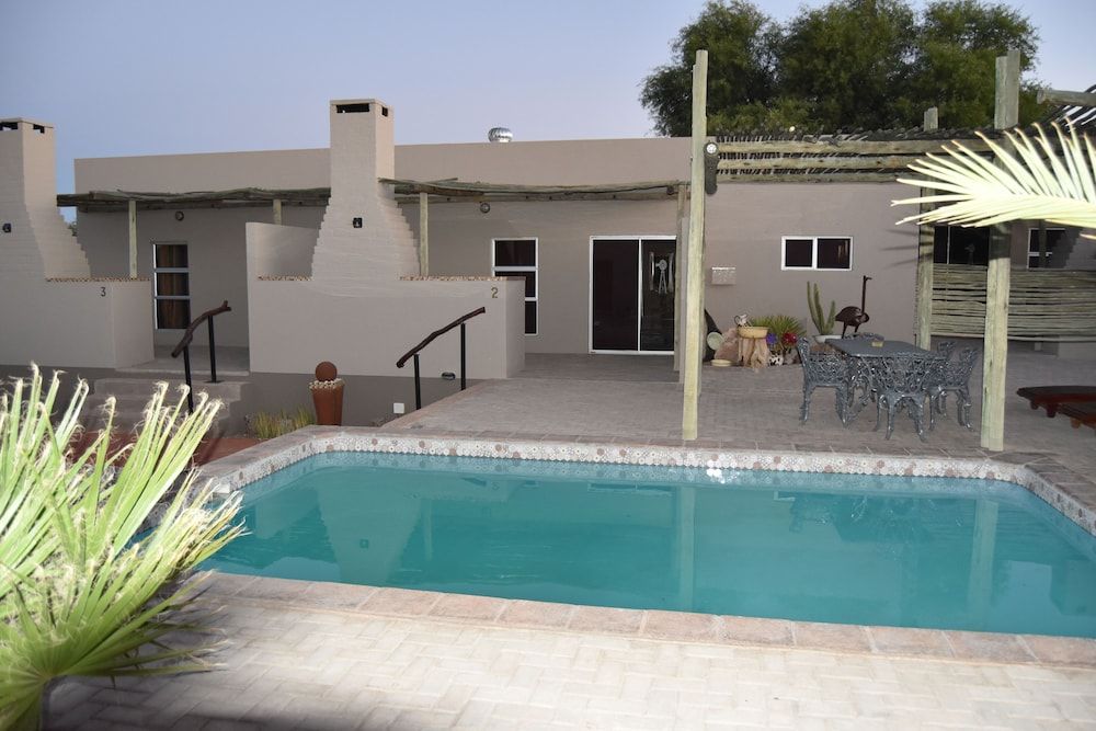 Kalahari Farmstall - Accommodation and Campground -1 estrellas en Koës