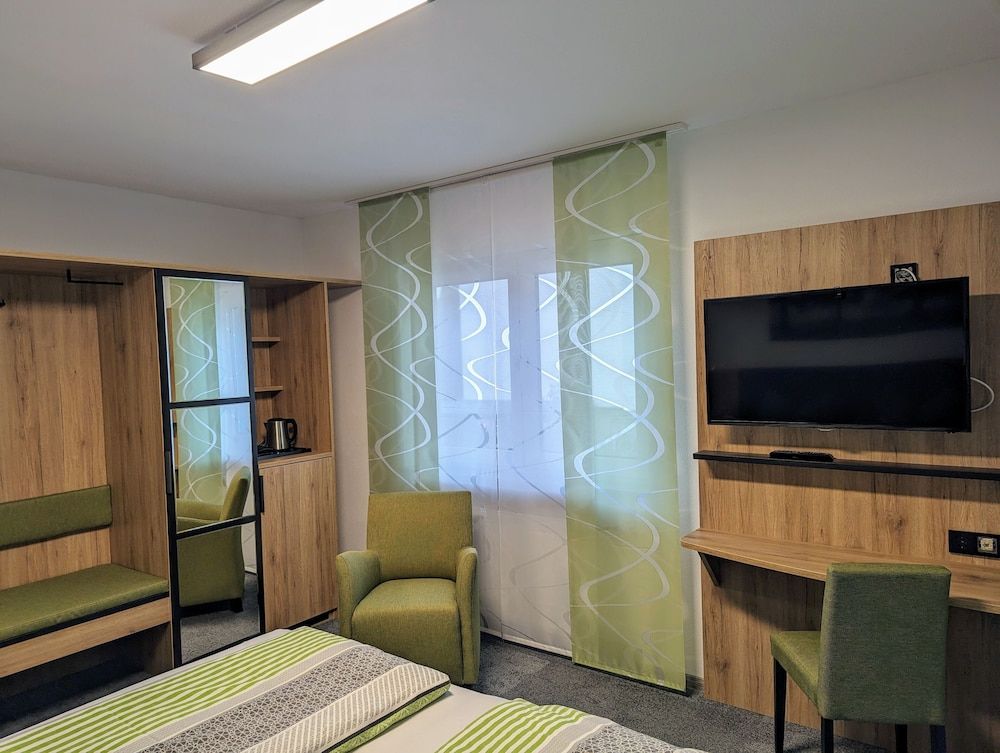 Pension Am Waldrand -1 estrellas en Mosbach