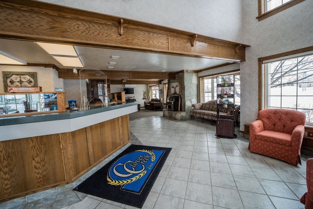 Clover Creek Inn 2