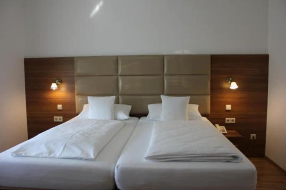 Hotel Rheinbrücke 3