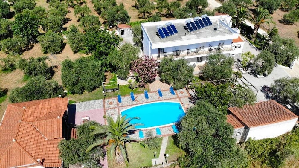 Villa Iatrou -1 estrellas en Potos