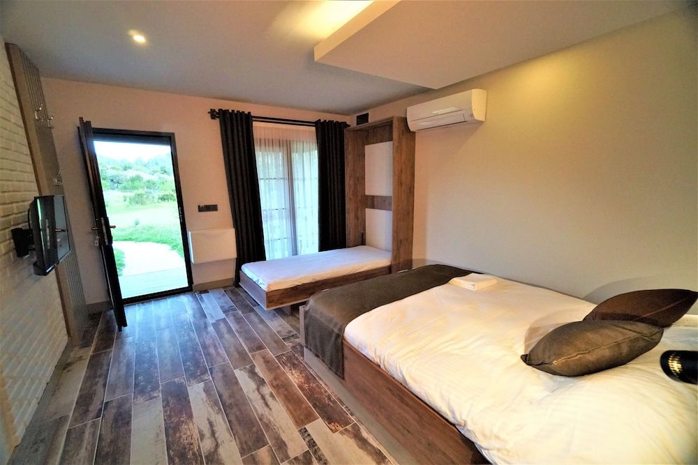 Milyos Hotel 3