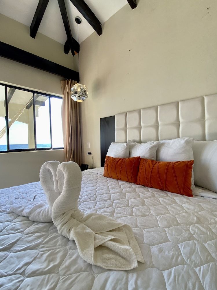 Vista Las Olas Surf Resort 2