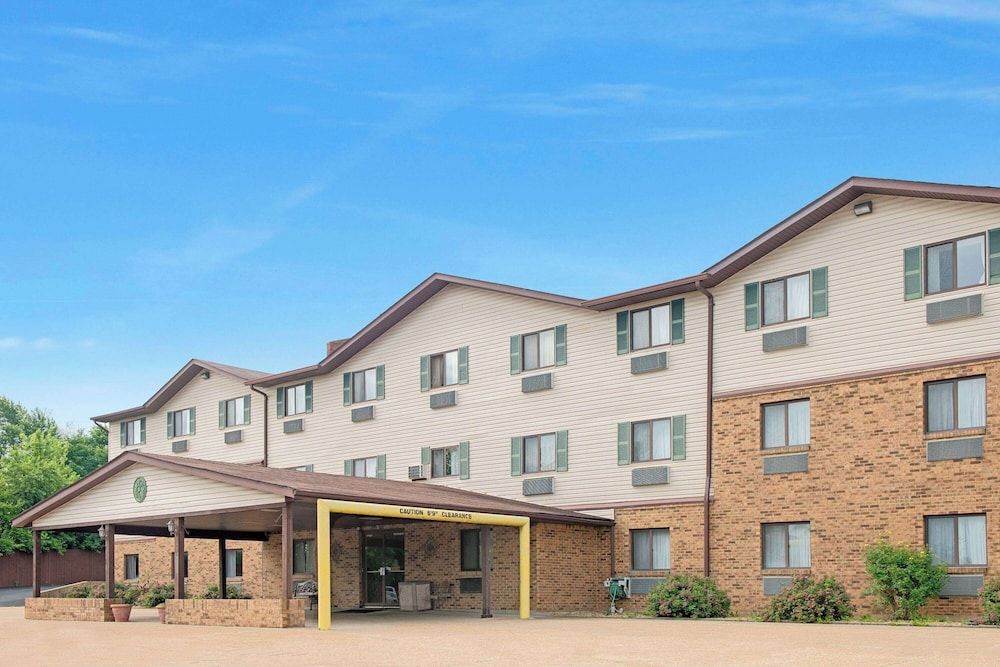 Super 8 by Wyndham St. Clair MO 2 estrellas en Saint Clair
