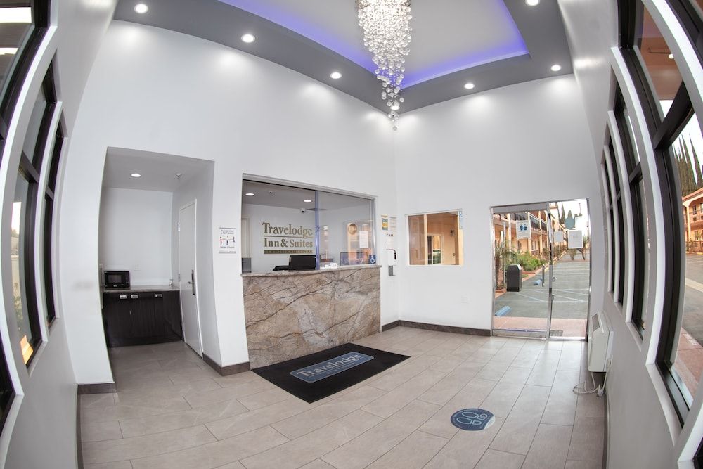 Travelodge Inn & Suites by Wyndham West Covina 3
