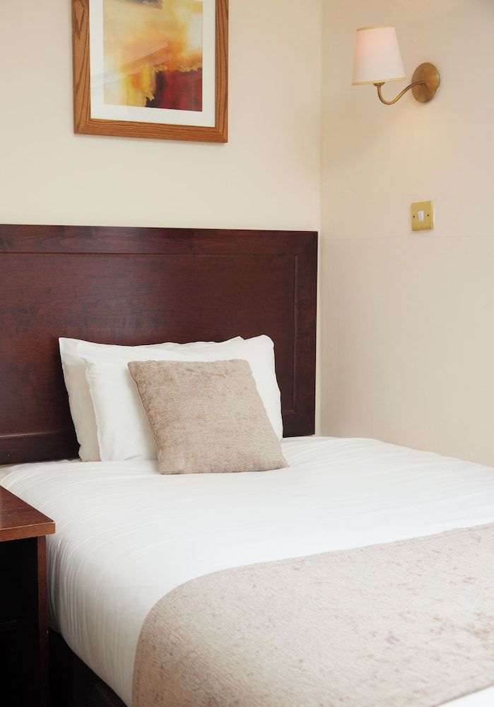 Bell Hotel & Inn by Greene King Inns 3 estrellas en Woburn