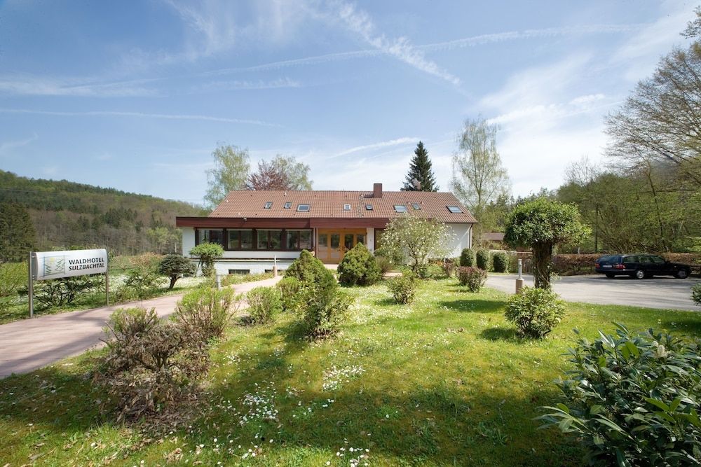 Waldhotel Sulzbachtal -1 estrellas en Schönaich