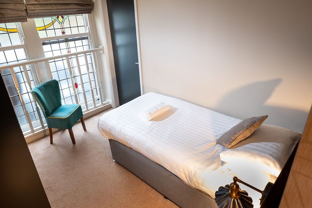 The Royal Hotel 3