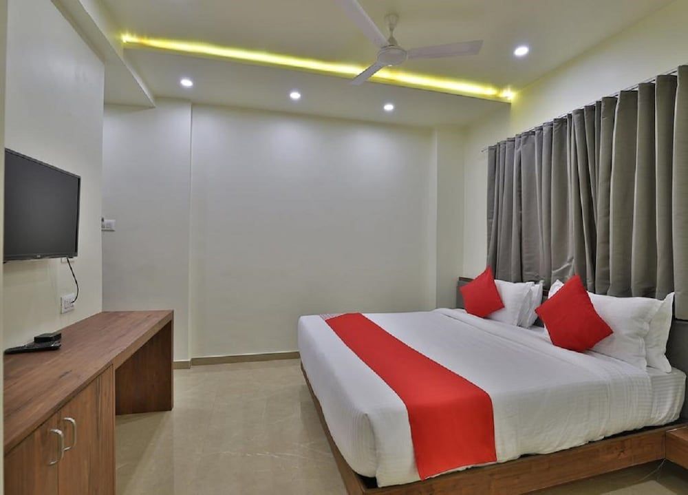 Hotel Kuber by Sky Stays 2