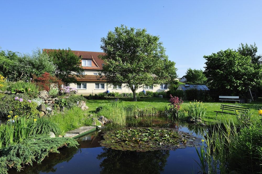 Gasthaus Zum Rethberg -1 estrelas em Lübstorf