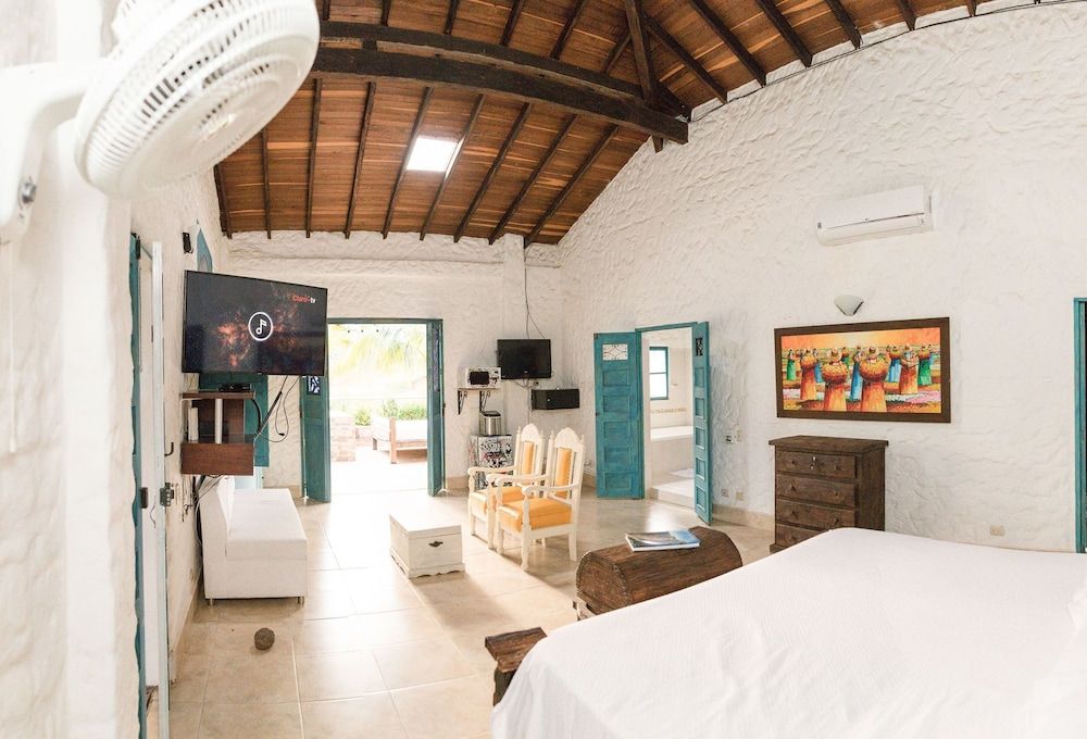 HOTEL KALMA 2