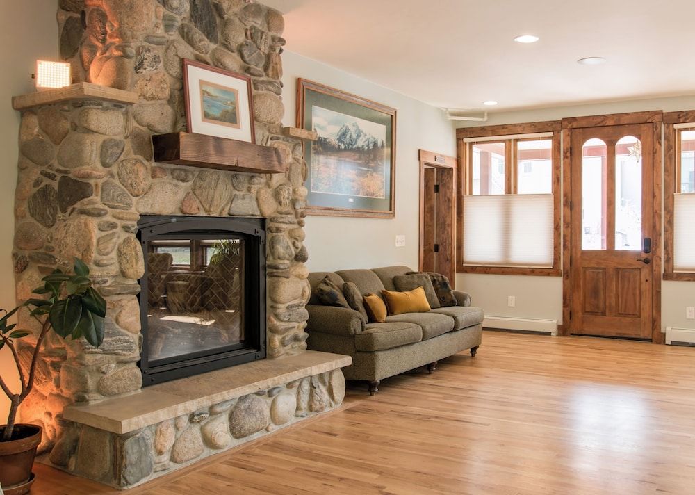 Clear Creek Inn 3