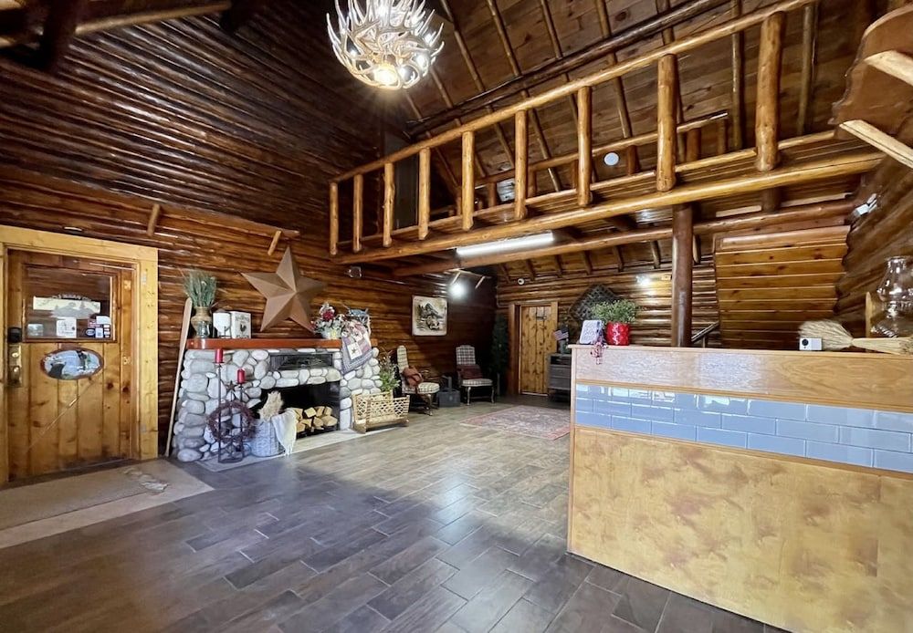 Island Park Lodge 3