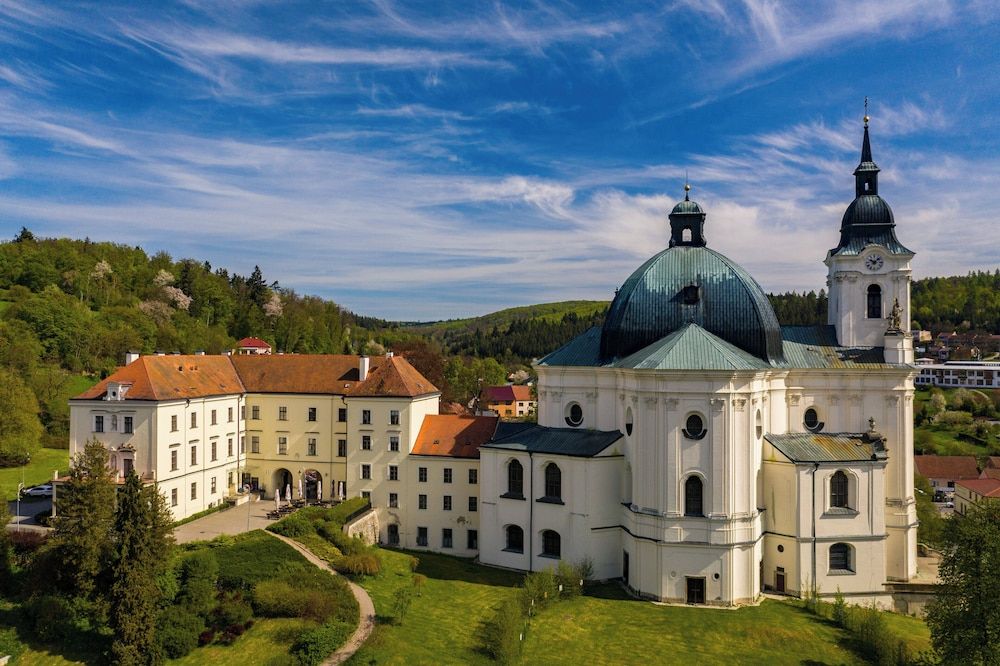 Zamek Krtiny -1 estrellas en Křtiny