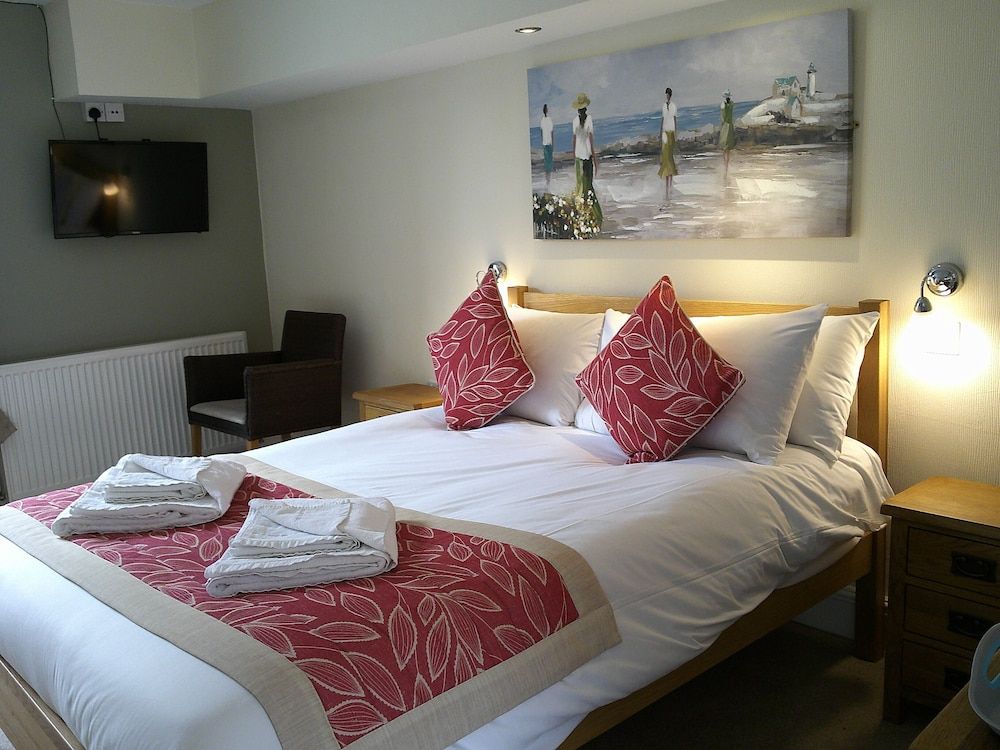 The Crown Hotel 3