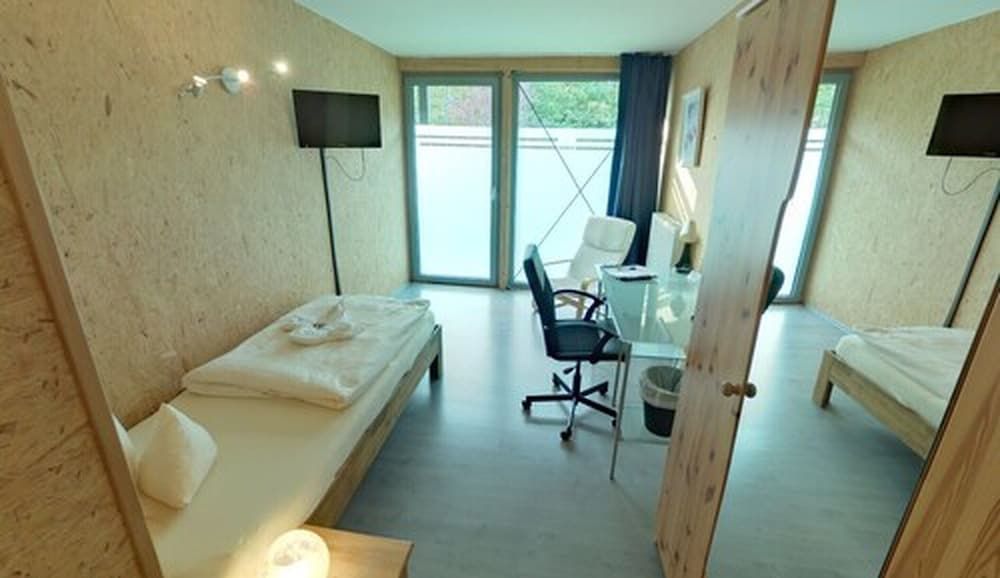 Hotel Vicinity 2
