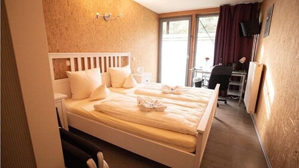 Hotel Vicinity 3