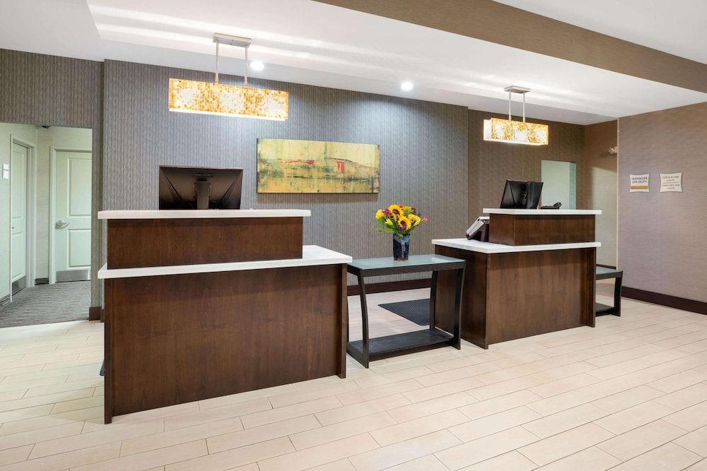 La Quinta Inn & Suites by Wyndham Bellingham 2