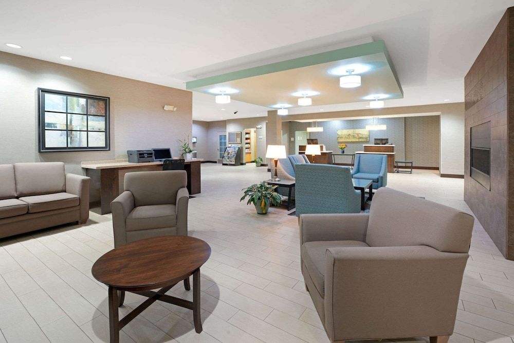 La Quinta Inn & Suites by Wyndham Bellingham 3