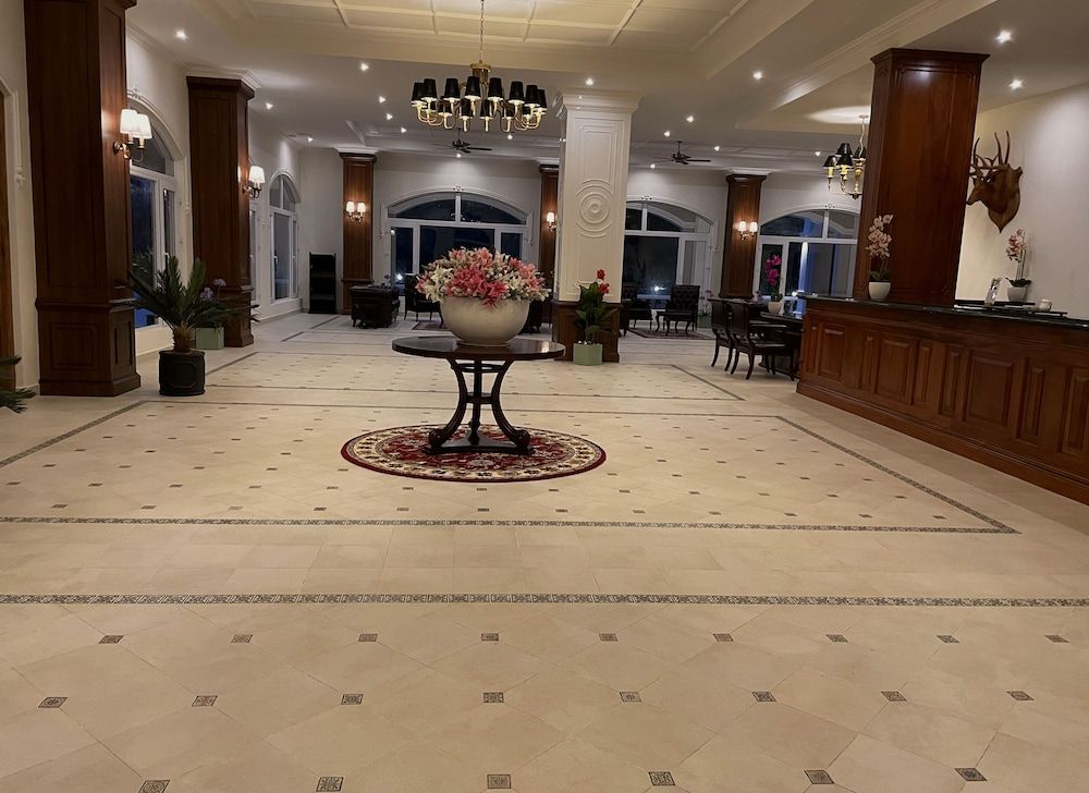 Montrose Golf Resort & Spa 3