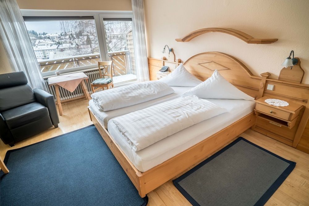 Gasthaus & Naturparkhotel Linde 2